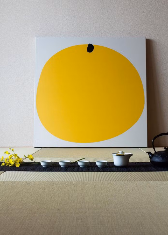 Trong nhà còn có một phòng nhỏ dành cho hoạt động trà đạo của gia đình.