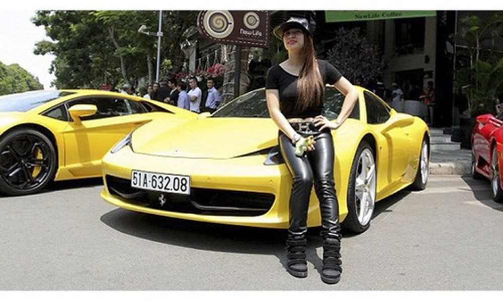 Đáng chú ý, bà Nguyễn Thị Phương Thúy – người vợ cũ Minh Nhựa đang nắm giữ 3,44% cổ phần Nhựa Long Thành.