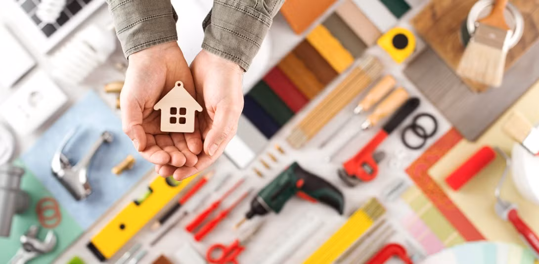 Thuê thợ sửa nhà mà không tìm hiểu kỹ cũng là sai lầm phổ biến của không ít gia chủ. Có những thợ tay nghề non không thể đáp ứng hết yêu cầu của bạn.