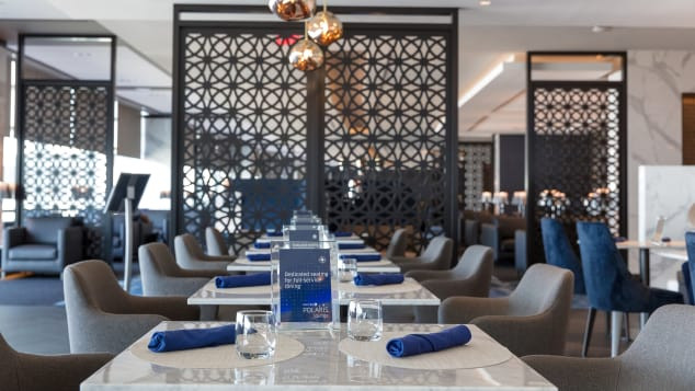 Phòng chờ duy nhất của Mỹ lọt vào danh sách này là phòng chờ United Polaris tại Sân bay Quốc tế Newark Liberty. Phòng thiết kế đơn giản có 10 giường ngủ riêng, 10 phòng tắm và đầy đủ các dịch vụ như hấp quần áo, đánh giày.