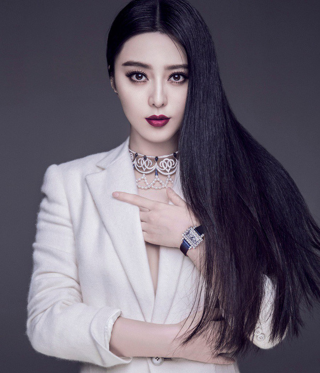 Từ năm 2013 đến năm 2017, Phạm Băng Băng đều dẫn đầu danh sách ngôi sao có thu nhập cao nhất Trung Quốc do tạp chí Forbes bình chọn.