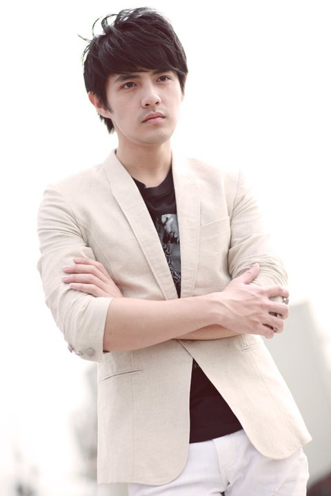 Không chỉ sở hữu ngoại hình điển trai, chuẩn soái ca Hàn Quốc, ca sĩ - doanh nhân Ông Cao Thắng còn được biết đến bởi độ giàu có khét tiếng.