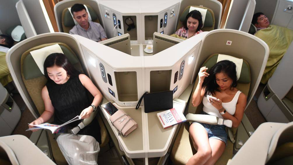 Kế thừa nhiều ưu điểm vượt trội của Boeing 787-9, siêu tàu bay Boeing 787-10 sở hữu không gian rộng rãi, ghế ngồi thoải mái, hệ thống giải trí hiện đại, ánh sáng đèn LED, độ ẩm không khí và áp suất đem lại cảm giác dễ chịu cho hành khách. Ảnh: Baogiaothong.