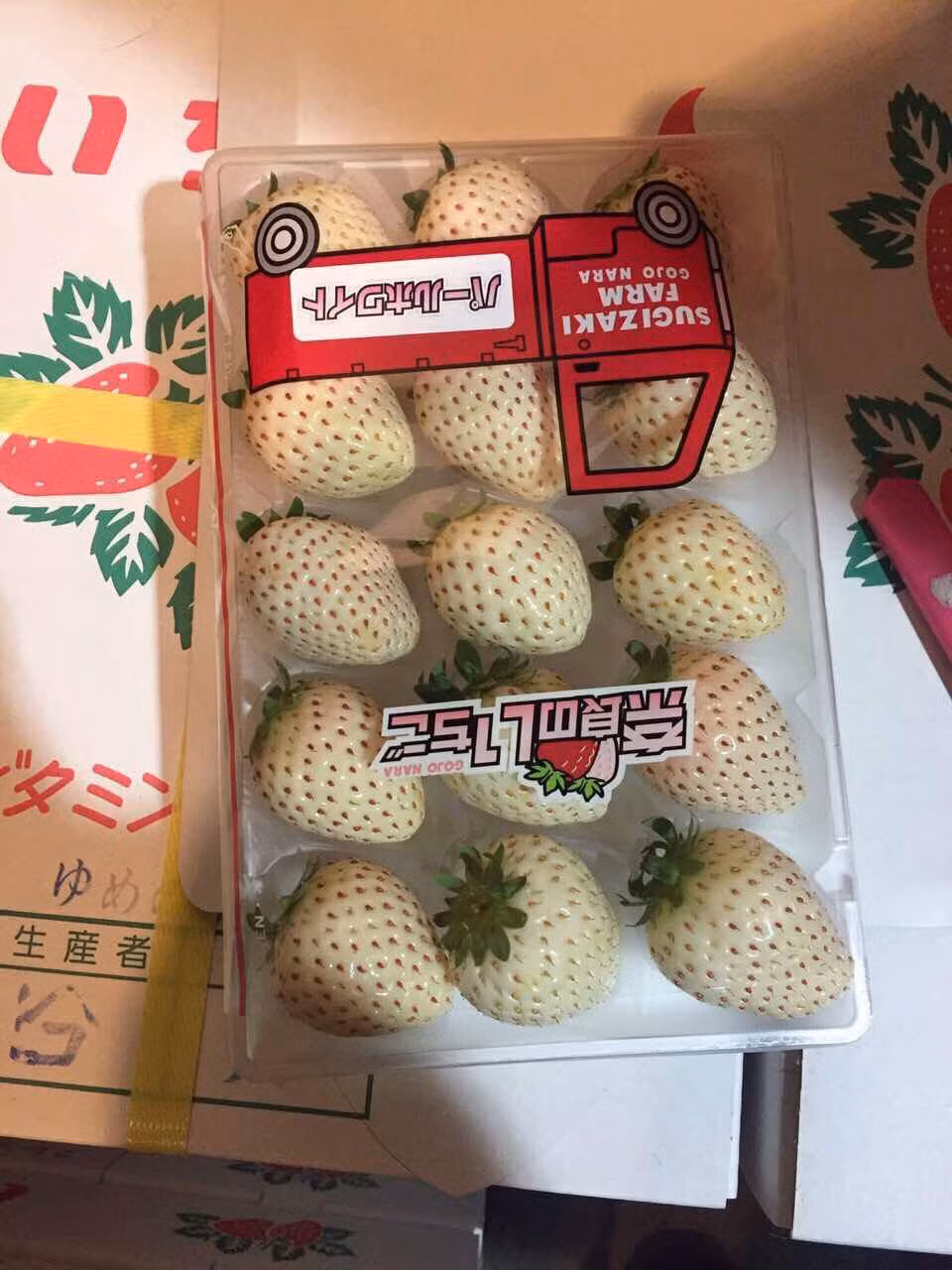 Để mua được, không ít khách hàng phải đặt trước và chờ đợi đúng 10 ngày vì nguồn dâu rất khó kiếm và hiếm. Ảnh: VinFruits.