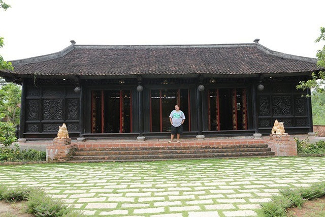 Hoàn thành vào tháng 8/2017, biệt phủ của Hoàng Mập có hai cổng chính - phụ. Ảnh: Giadinhnet.