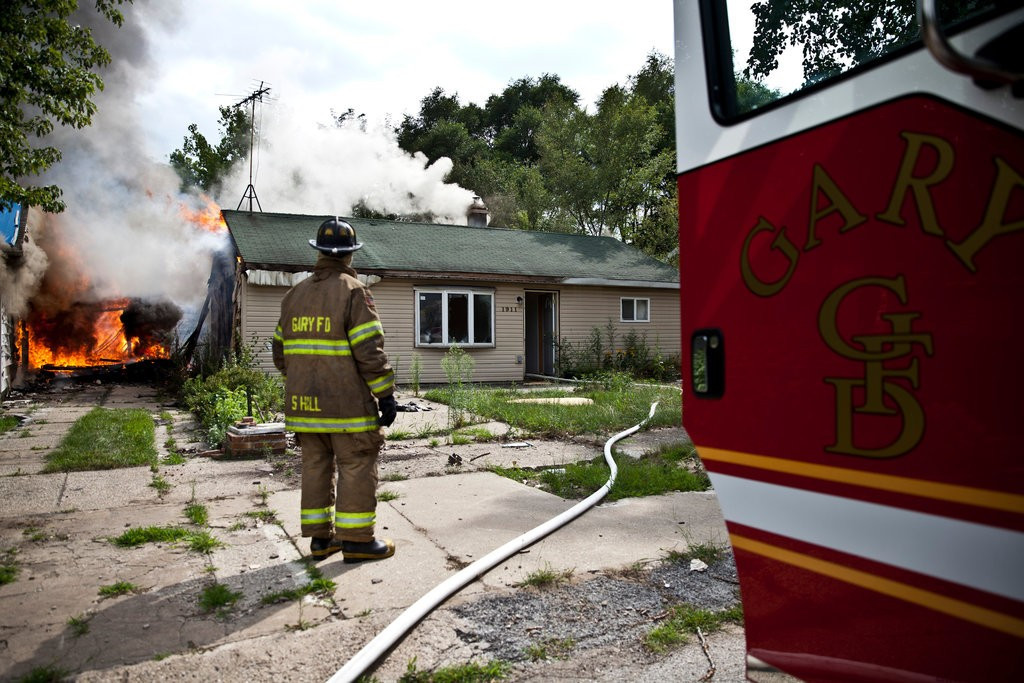 Người mua nhà sẽ phải đáp ứng các yêu cầu như cải tạo căn nhà trong vòng một năm, sống tại đó trong ít nhất 5 năm và có thu nhập tối thiểu 35.000 USD/người/năm. Ảnh: Nwitimes.