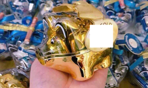 Socola hình heo biểu tượng cho sự no đủ và an nhàn có giá 210.000 đồng/cái. Ảnh: FB Hoang Hồng My.