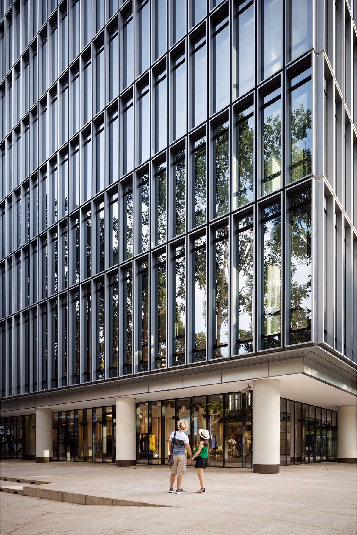 Deutsches Haus cũng là tòa nhà văn phòng cao cấp tiết kiệm năng lượng nhất tại Việt Nam với chứng chỉ LEED Platinum.