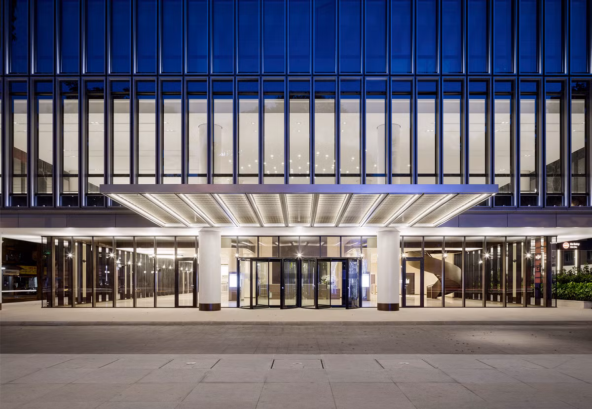 Ngoài ra, ngôi nhà Đức (Deutsches Haus) TP HCM còn đoạt thêm danh hiệu "Xây dựng Xanh của Năm". Nguồn ảnh: Ashui.