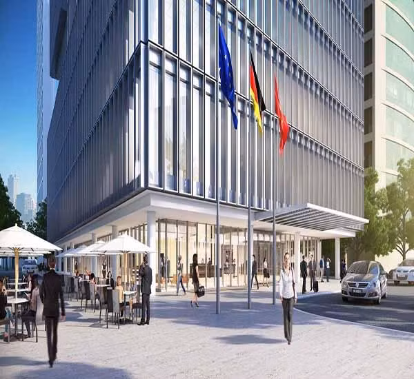 Vẻ ngoài lôi cuốn của mặt dựng kính càng tôn lên ấn tượng về tính điêu khắc của công trình.