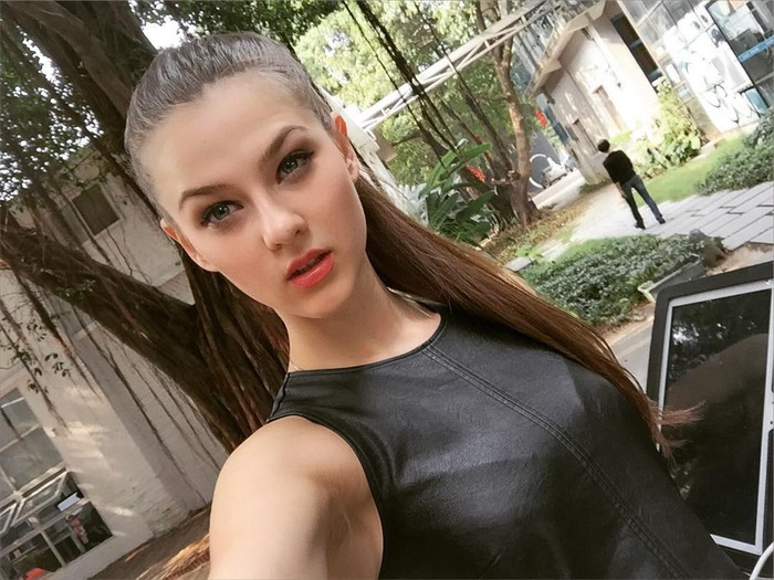 Sau bộ ảnh sen hồ Tây ấn tượng, cả Facebook và Instagram của Olga Evil đều tăng lượng người theo dõi. Ảnh: Thời đại.