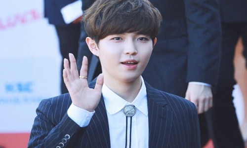 Giọng ca chính của Wanna One - Kim Jaehwan sẽ tiếp tục hoạt động solo trong tương lai dưới quản lý của Swing Entertainment sau khi nhóm tan rã.