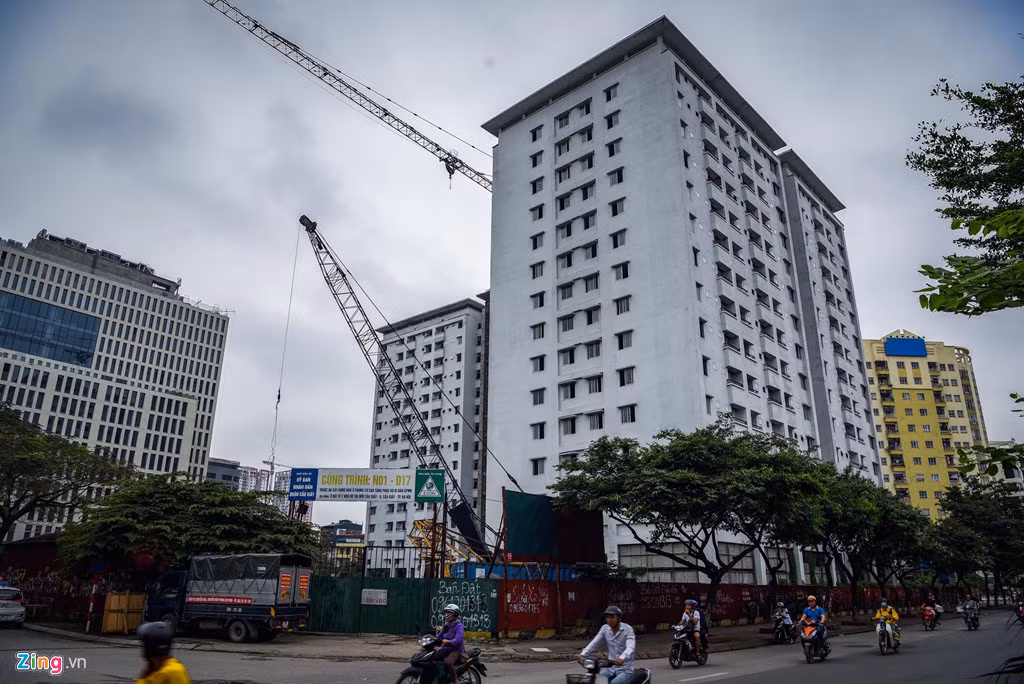 Chủ đầu tư của công trình là: Uỷ ban Nhân dân quận Cầu Giấy. Đại diện của chủ đầu tư dự án là Ban Quản lý dự án quận Cầu Giấy. Đơn vị được giao nhiệm vụ thi công dự án là Công ty CP Xây dựng Số 5 Hà Nội và Tổng công ty Đầu tư và Phát triển hạ tầng Đô thị (UDIC).