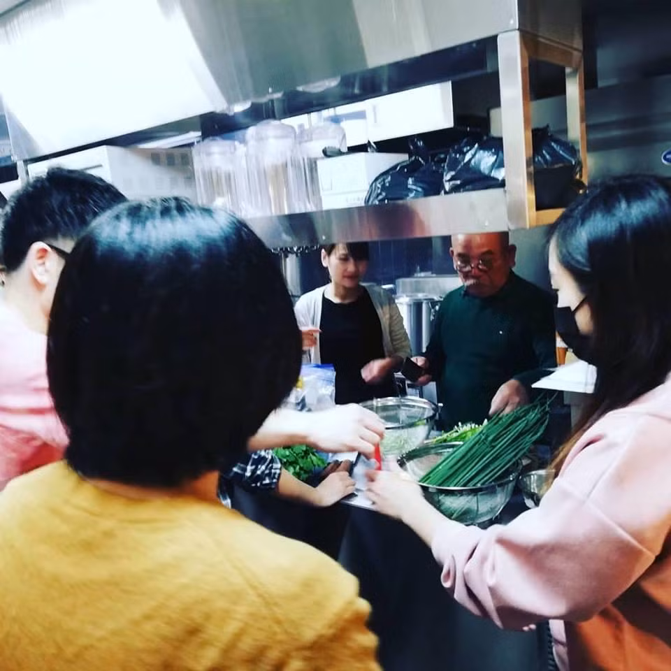 Trung bình mỗi ngày, quán phở Thìn tại Tokyo đón khoảng 2.500 lượt khách. Ảnh: Zing.