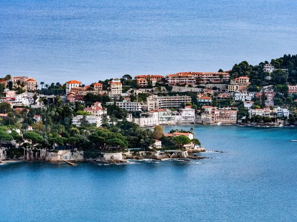 Các chuyên gia cho rằng Saint-Jean-Cap-Ferrat sẽ vẫn là điểm đến ưa thích cho giới tỷ phú toàn cầu trong thời gian tới. Nguồn ảnh: Business Insider.