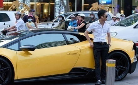 Bộ sưu tập của Cường Đô La đều là những dòng siêu xe tiền tỷ như: Lamborghini Gallardo SE, Lamborghini Gallardo, Ferrari 360 Spider, Ferrari F430, Ferrari F430 Spider, Audi R8, hay chiếc Bentley, Rolls-Royce Phantom, Porsche, Mini Cooper, Porsche 911 GT3... Ảnh: Internet.
