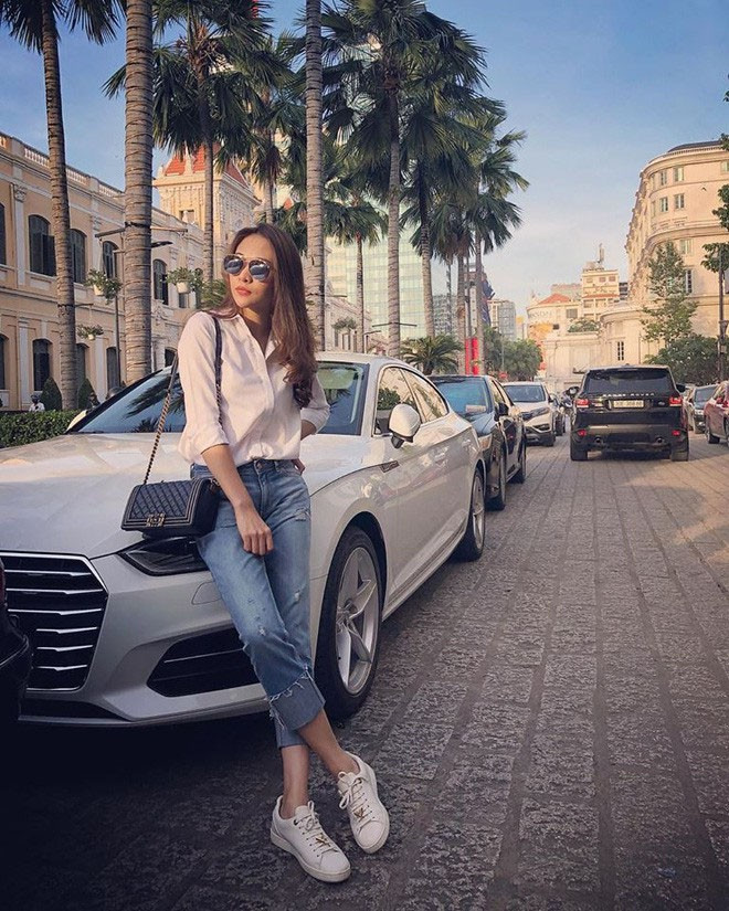 Từ năm 2017, Đàm Thu Trang đã sở hữu chiếu Audi tiền tỷ sang trọng, có giá trị hơn 2,5 tỷ đồng. Ảnh: Internet.