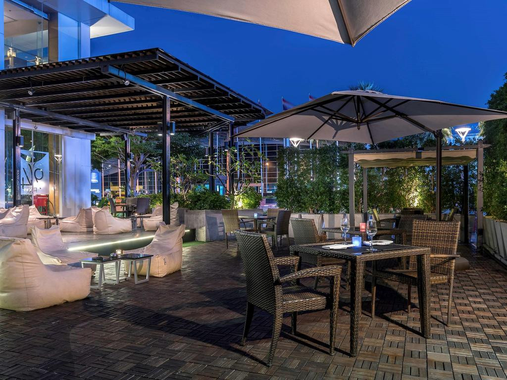 Không gian thư giãn ngoài trời. Ảnh: Booking.