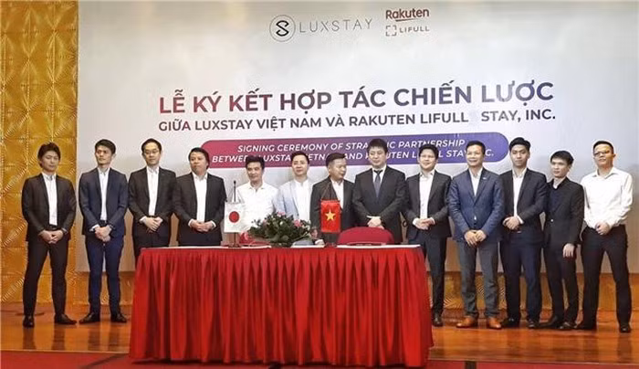 Sau khi lên sóng, bên cạnh những ý kiến bày tỏ sự ngưỡng mộ đối với startup này, cũng có một số người cho rằng với tiềm lực của Luxstay hiện nay, việc xuất hiện trên sóng truyền hình mang mục đích "PR" nhiều hơn là gọi vốn.