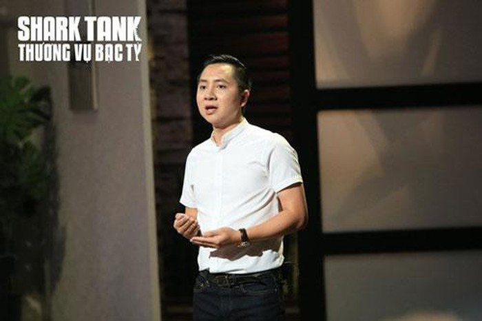 Tập đầu tiên của chương trình "Shark Tank Vietnam - Thương vụ bạc tỷ" mùa 3 phát sóng, Nguyễn Văn Dũng (Steven Nguyễn) – Founder và CEO Luxstay gây chú ý khi gọi vốn thành công 6 triệu USD từ 3 "cá mập" Nguyễn Thanh Việt, Phạm Thanh Hưng và Nguyễn Ngọc Thủy.