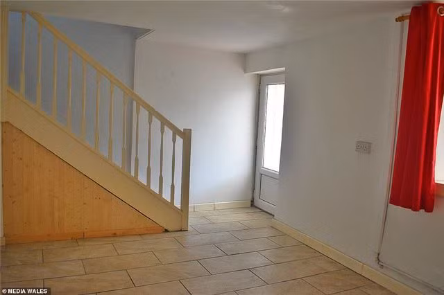 Ngoài ra còn có một gác xép, có thể sử dụng khi cần thiết.