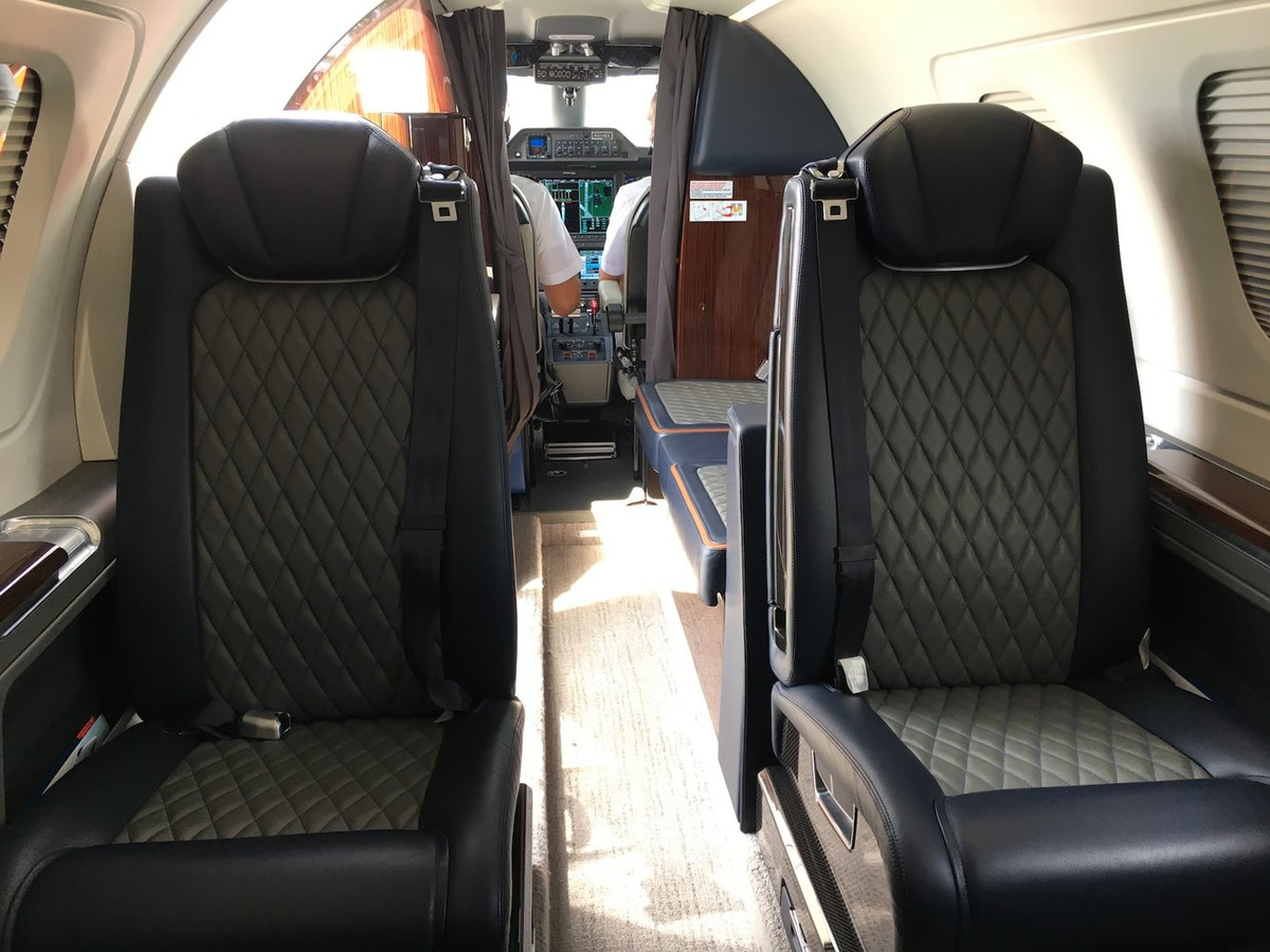 Phía trước của cabin thiết kế gọn gàng.