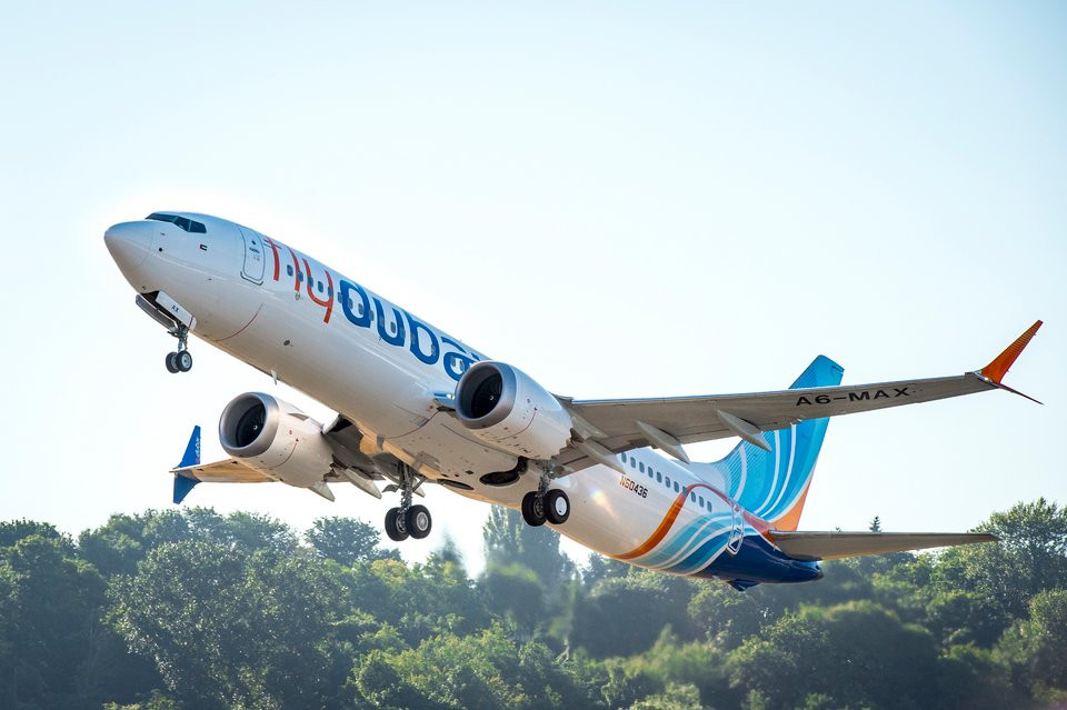 Hàng bay giá rẻ Flydubai, có trụ sở tại Dubai khai thác cả Boeing 737 Max 8 và Max 9 với tổng cộng 14 chiếc.