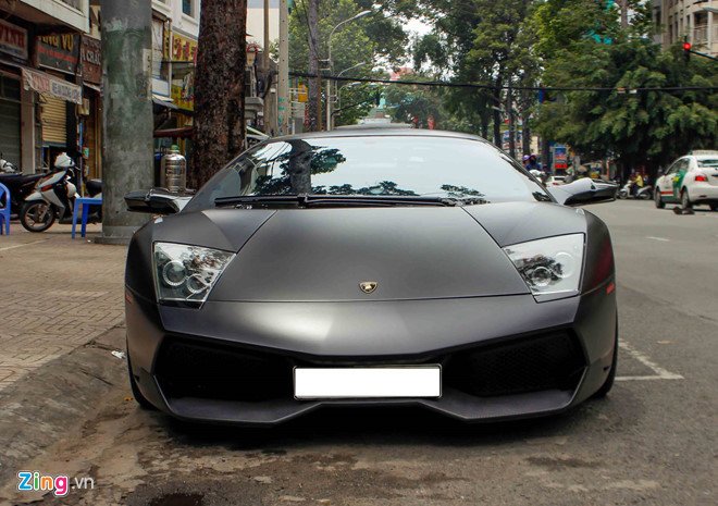 Không chỉ là một doanh nhân tài năng, đại gia Minh Nhựa còn có thú chơi siêu xe thể thao. Ảnh: Zing.