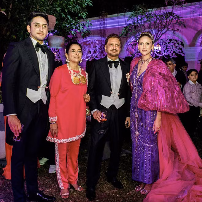 Đám cưới xa xỉ của con trai tỷ phú Nitin Sha cho thấy mức độ chịu chi và độ giàu có của gia chủ. Tại sự kiện này, Lý Nhã Kỳ cũng là một trong những khách mời VIP.