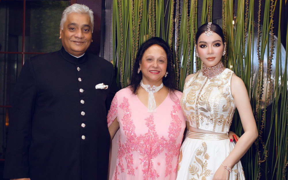 Để tổ chức bữa tiệc xa hoa đó, chắc chắn độ giàu có của ông Nitin Shah khó ai sánh bằng.