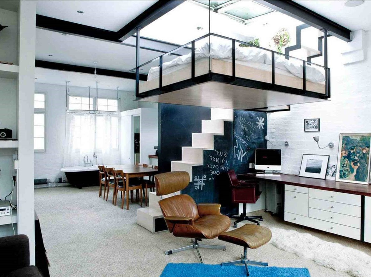 Thiết kế giường gác xép lơ lửng vừa mang đến sự thú vị, vừa tạo không gian mở ở bên dưới. Ảnh: Happynest.