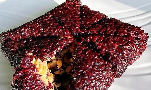 Me Viet o Malaysia goi banh chung nep cam nhan ca hoi, ai an cung khen-Hinh-2