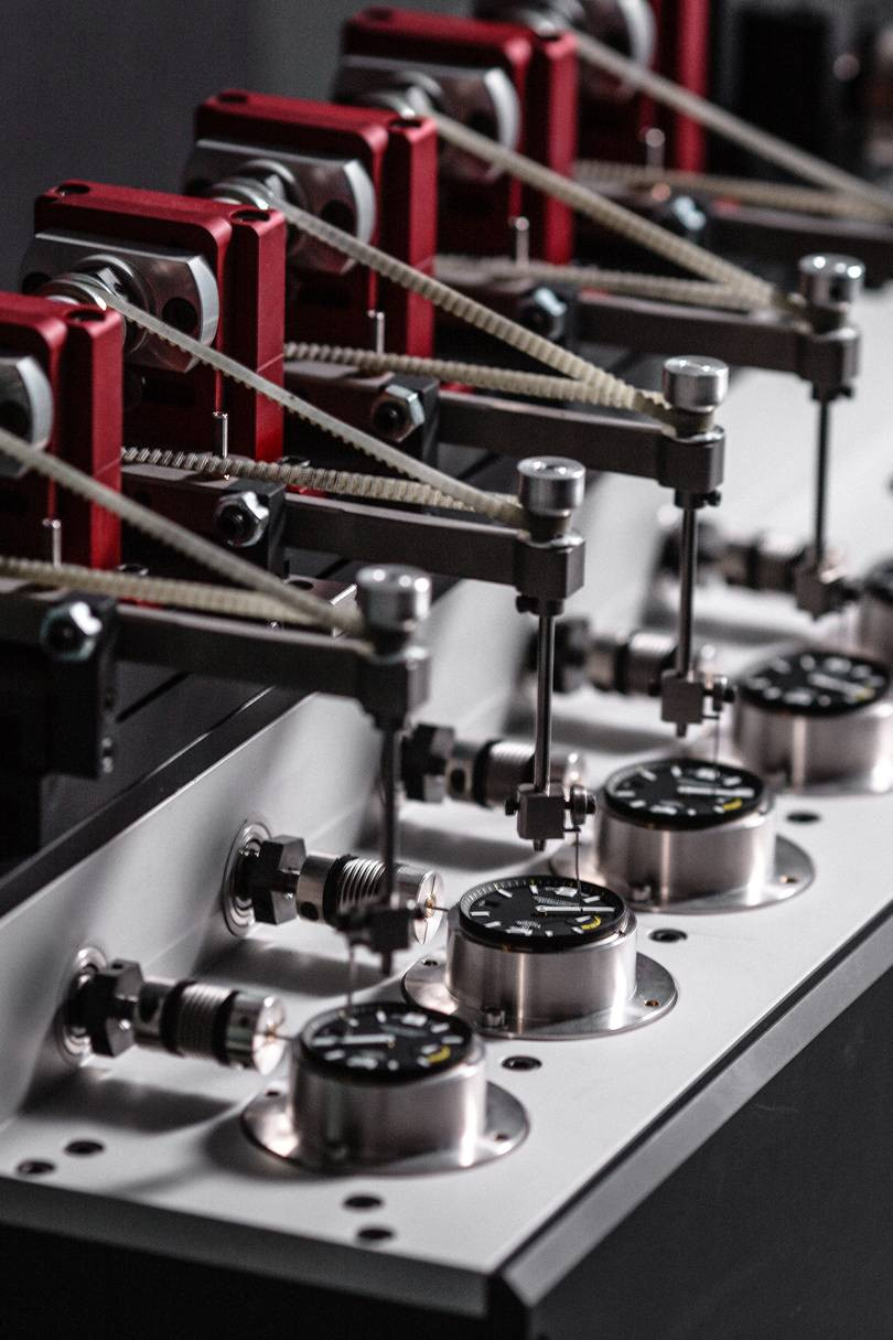 Tất cả các mẫu đồng hồ Tudor đều phải trải qua quá trình kiểm soát chất lượng tương đồng với 27 năm sử dụng.