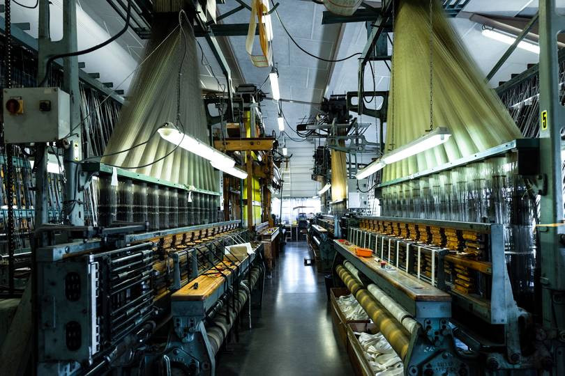 Tại căn phòng lắp ráp đồng hồ Tudor hoàn thiện có vô vàn những linh kiện vỏ, kim và mặt số, được đặt hàng từ các bên cung cấp thứ ba.