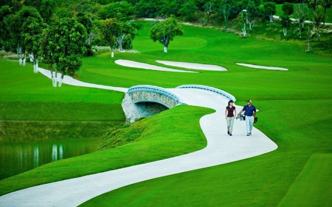 Ngoài sân golf Kim Bảng, theo tìm hiểu của PV, Công ty Cổ phần Đầu tư Golf Trường An có đề xuất gửi UBND tỉnh Bắc Giang về việc đầu tư Sân Golf Việt Yên với tổng mức đầu tư dự kiến hơn 1.200 tỷ đồng. Ảnh : Internet.