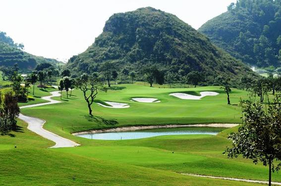 Quy mô thiết kế dự kiến của sân golf là 36 hố và khu phụ trợ, biệt thự cho thuê. Ảnh minh họa.