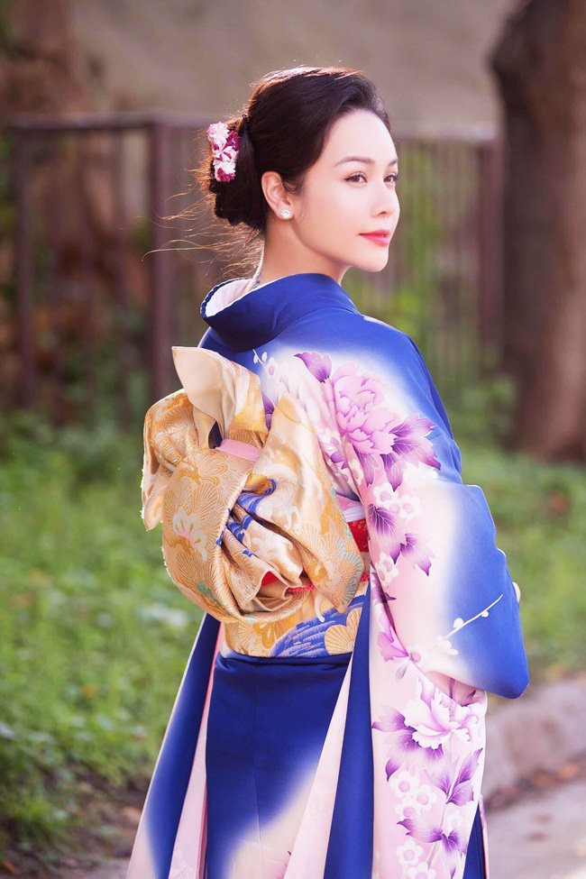 Sinh năm 1985, xuất thân từ một ca sĩ nhưng vài năm trở lại đây, Nhật Kim Anh lại gây ấn tượng khi xuất hiện cùng vai trò diễn viên. Ảnh: Khám phá.