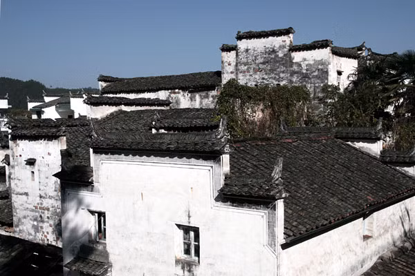 Điều đặc biệt là trong làng không có bất cứ cửa hàng, nhà hàng hay khách sạn nào. (Ảnh: Blogspot)