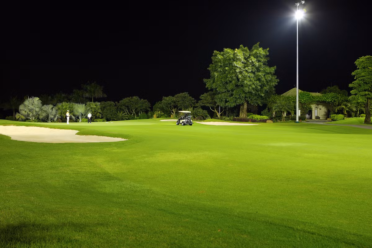 Hiện nay, sân golf Long Thành hoạt động với 18 đường golf Sân Đồi và 18 đường golf Sân Hồ. Ảnh: Chudu24.