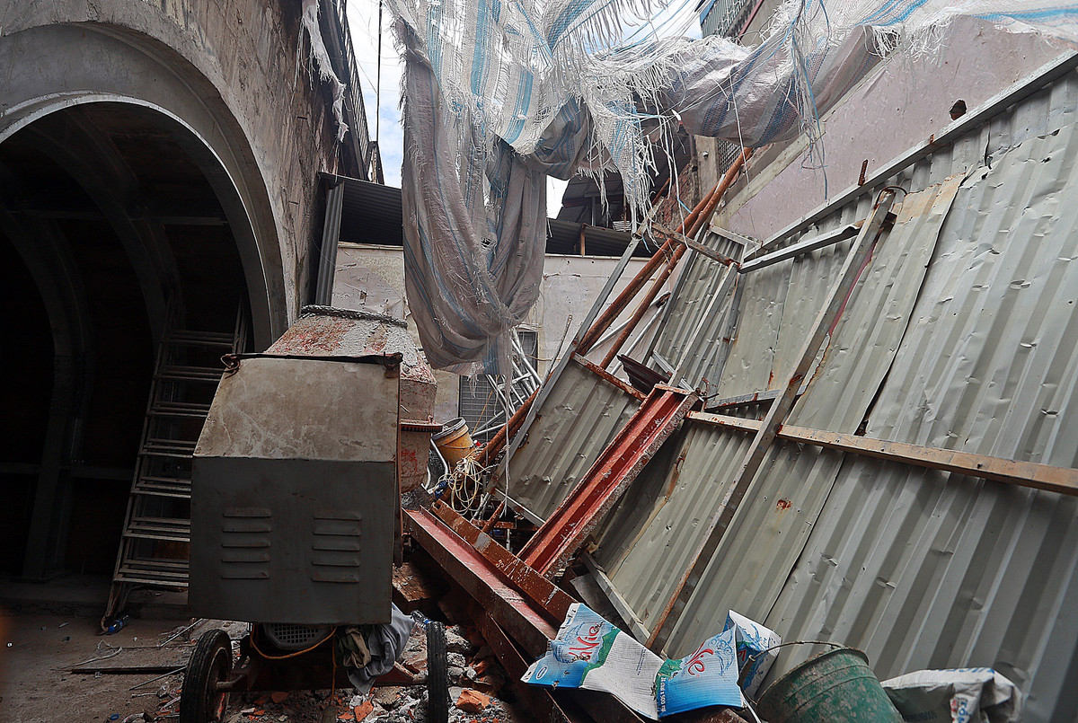 Đến nay, vòm cầu số 93 đã được đục thông, bên trong vòm được gia cố bằng những khung sắt thép vững chắc.