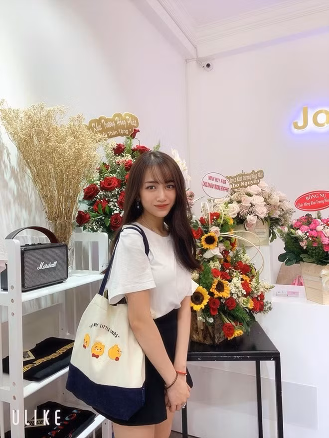 Con gái đại gia Minh Nhựa cũng tiết lộ mức thu nhập hiện tại của mình vào khoảng 100 triệu đồng/tháng. Đây là một con số ngoài sức tương tượng với lứa tuổi 20 tuổi. Ảnh: Vietnamnet.