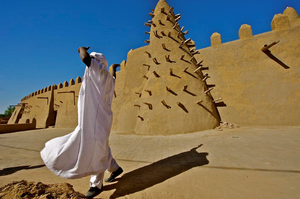 Timbuktu, Mali: Thành phố nằm ở rìa phía nam của Sahara này còn nóng hơn vào mùa đông, với nhiệt độ trung bình là 30 độ C vào tháng 1. Nhiệt độ cao nhất được ghi nhận ở đây là 49 độ C. Ảnh: Frank Janssens.
