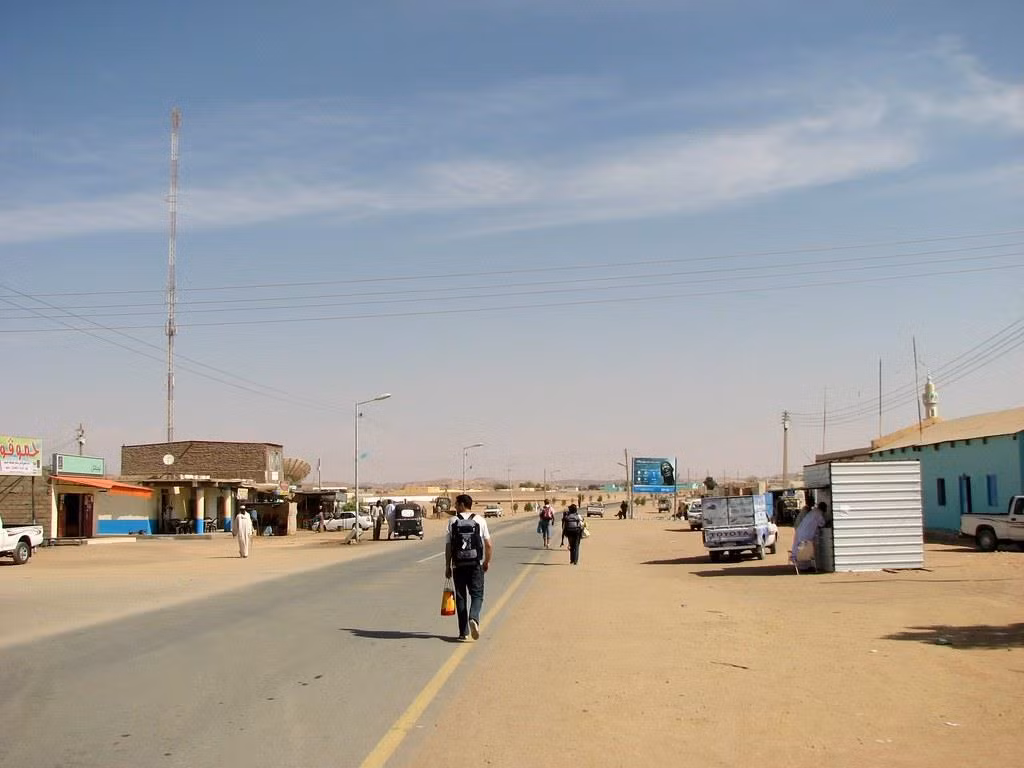 Wadi Halfa, Sudan: Thành phố nóng nực này nằm bên bờ hồ Nubia, gần như không có mưa suốt năm. Tháng 6 là tháng nóng nhất ở đây với nhiệt độ trung bình 41 độ C, có thể lên tới 53 độ C. Ảnh: Hanming_huang.