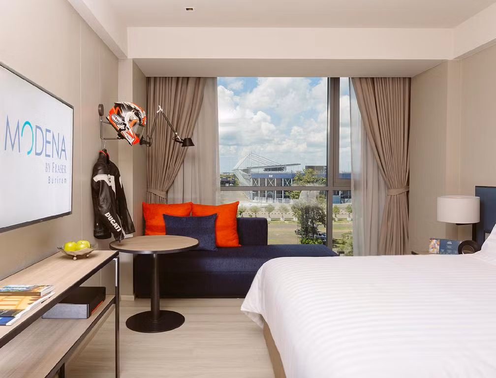 Khách sạn có 152 phòng với mức giá trung bình dao động từ 900.000 đồng/đêm. Ảnh: Agoda.