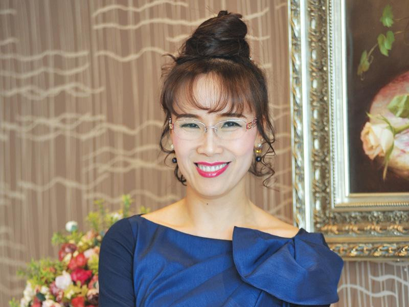 Với khối tài sản này, bà Nguyễn Thị Phương Thảo cũng đứng thứ 4 trong danh sách những người giàu nhất sàn chứng khoán Việt. Theo đánh giá của Forbes, CEO Vietjet Air sở hữu 2,3 tỷ USD tài sản định giá, đứng thứ 1.008 thế giới. Ảnh: TechZ.
