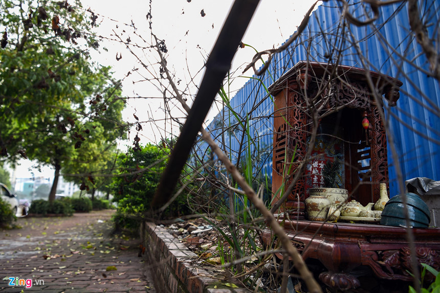 Nhiều người dân xung quanh cũng không biết rõ tình trạng đắp chiếu của công viên này xảy ra đến khi nào.