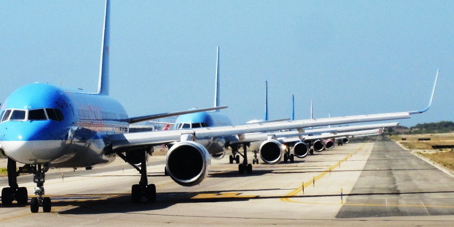 Tại một sân bay ở Tây Ban Nha, hành khách cũng phải chịu cảnh đợi chờ vài chục phút mới có thể cất cánh. Ảnh: Wordpress.