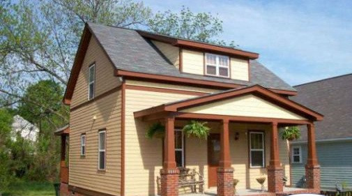 Mang kiến trúc châu Âu, nhà gác lửng ấn tượng với viền nâu và tường có đường vân giả gỗ. Ảnh: DTA.