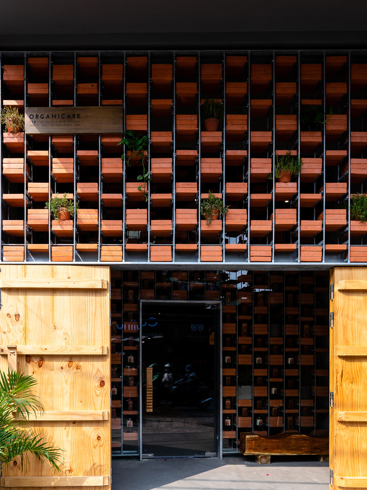  Công trình được cải tạo từ một căn nhà cũ, xây dựng từ trước năm 1975.