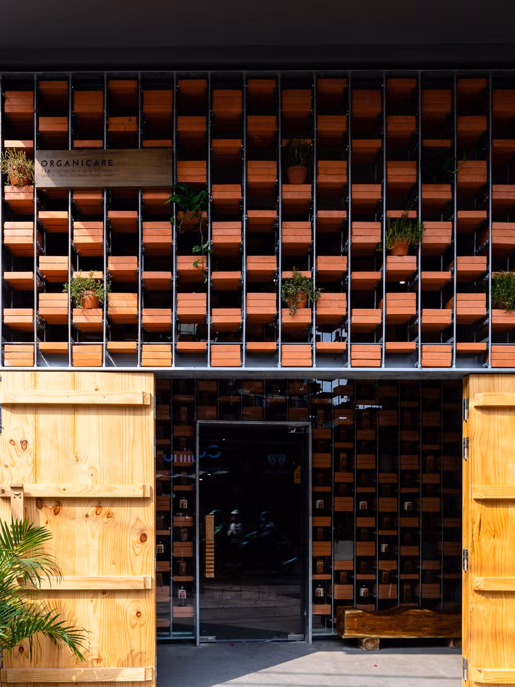  Công trình được cải tạo từ một căn nhà cũ, xây dựng từ trước năm 1975.